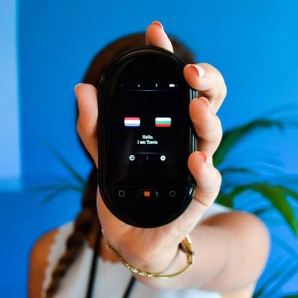 Máy dịch Travis Touch